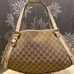 Pre-loved Gucci Abbey canvass